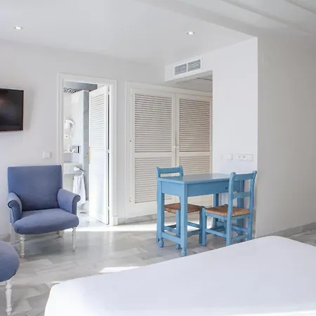Playa De La Luz 4* רוטה