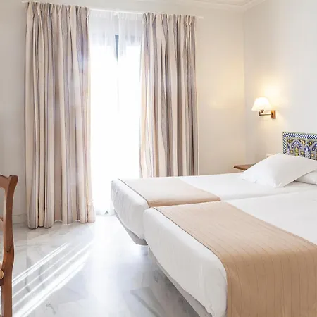 Playa De La Luz 4* רוטה