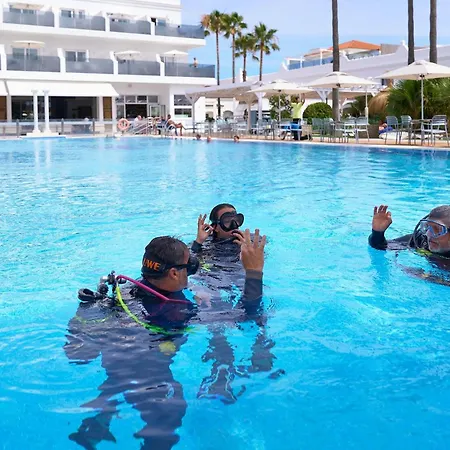 Playa De La Luz Hotel