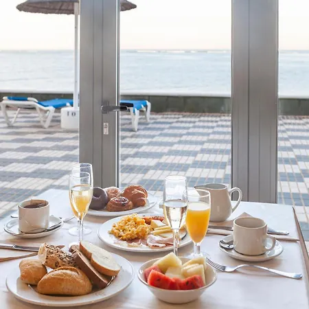 Playa De La Luz Hotel 4*